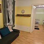 Archduchess Suite 18