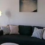 Spacious 2Rooms In The Center