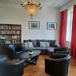 Family Apartment With Two Bathrooms Near To City Center