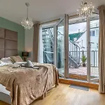 Luxury Penthouse Panorama: Your Vienna Retreat