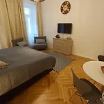 Angelika Apartments