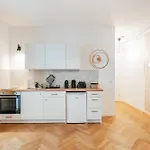 The 15\'S Apartments