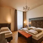 Hotel Pension Residenz - Self Check-In