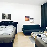 Spacious Cozy 1Br Apt Near To Danube River