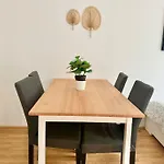 Rooftop Apartment With Balcony & Free Parking
