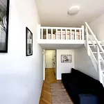 Stylish Central 2 Bedroom Apartment