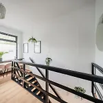 Design Loft Im Souterrain In Top Lage