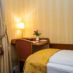 Pension Opera Suites I Self Check In