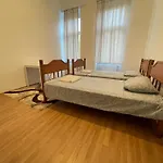 Wohnung Fuer 4 Personen In 1180 Wien