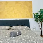 60 M2 Sunny Apartment - Free Parking