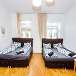 Family Room - 7 Minutes To Schoenbrunn Palace