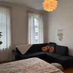 Stilvolles Zentrales Apartment Im Schoensten Bezirk Wiens - Free Parking