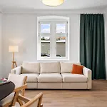 Nur 15 Minuten Ins Zentrum - Neu Renoviert Und Ruhig Gelegen