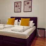 West Apartments City Center