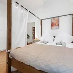 Comfortable 2 Bedroom Apartment
