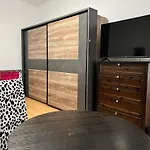 Comfortable 1Br Apt Perfect Location In Vienna