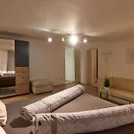 Schoenbrunn Palace Loft Apartment With Free Parking 24H Check-In