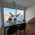 Feelhome-Terrasse-4 Gaeste-Wifi