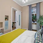 Chic Vienna Apartment