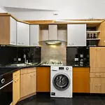 Chic Vienna Apartment