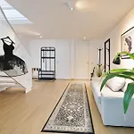 Julius 2 - Duplex Apartment 5 Mins To City Center