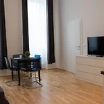 Klimt Mezzanin