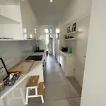 Stayin - Elegant Design Apartment With Garden