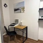 Cozy Apartments In Central Location With Free Parking