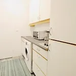 Spacious Cozy 1Br Apt Near To Danube River