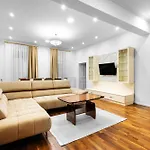 Le David City Apartments 1020