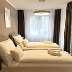 Free Parking - City Pulse Apartments At U6-Metro Vienna