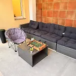 Stylish City Nest - 3 Rooms For 5 - Near Metro