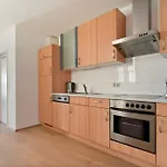Cosy Apartment In Perfect Location