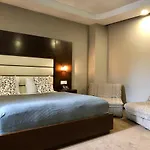 Hotel Cryston