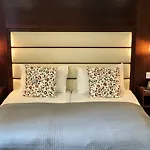 Hotel Cryston
