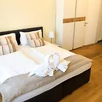 Christiano Apartments Hauptbahnhof | Contactless Check-In