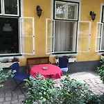 70m² großes Apartment mit Gartenzugang