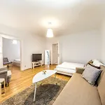 Beautiful Inner City Apartment
