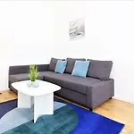 Marine: Newly Renovated 2Nd District Apartment