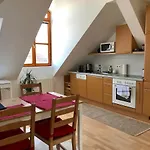 Apartments Near Rathaus