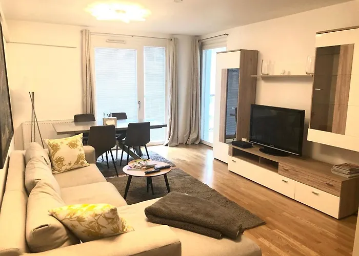 Amazing Austria Center Apartment Near Uno City