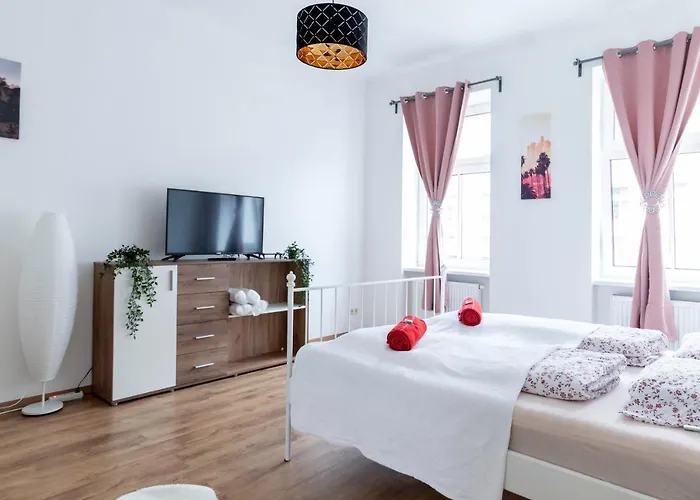 Brand New Märzstraße Apartment