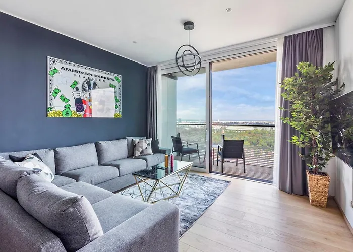 Sky9 Apartments District 3