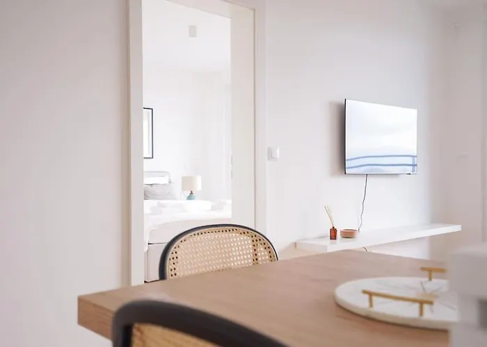 Bright & Wonderful Apartment At Oberlaa Therme