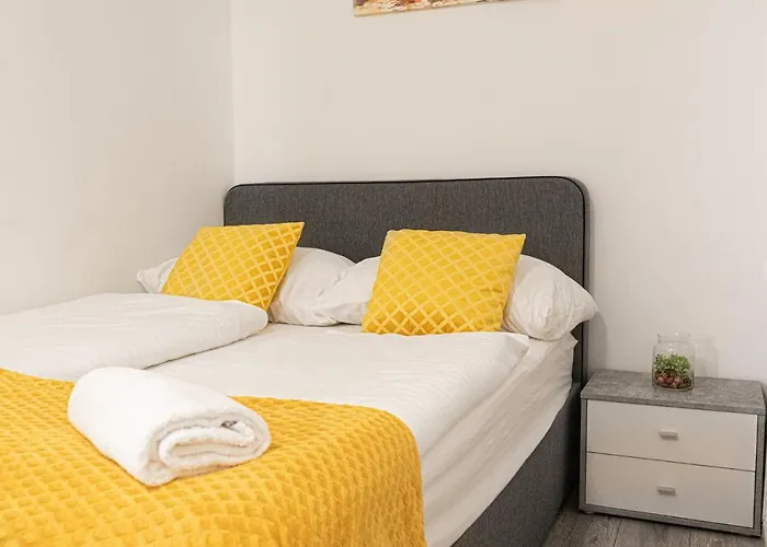 Standard 3Br Apt Near Hauptbahnhof
