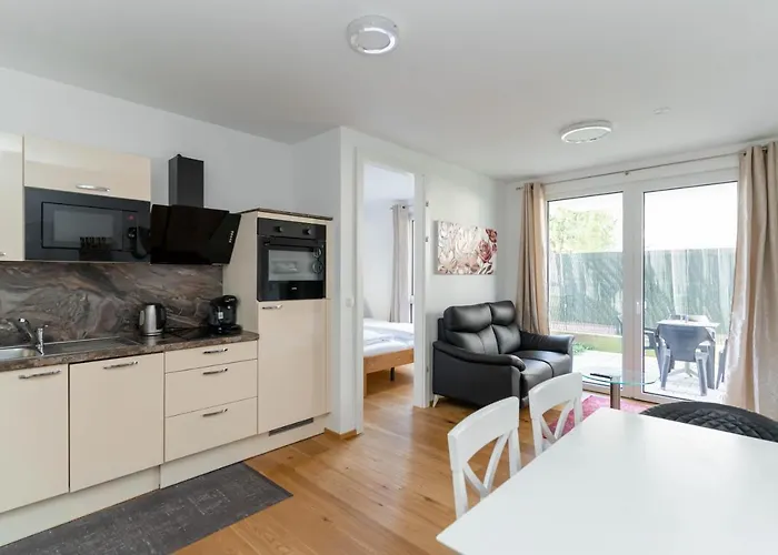 Modern Apartment With Tiny Garden Near City Center