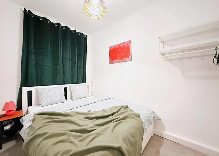 Charming Three Bedrooms Apartment Near Vienna Central Station