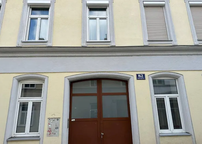 Cozy 8-Person Home In Vienna Located At Haberlgasse 82 N1