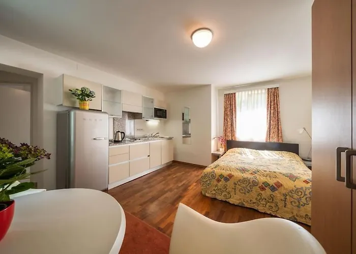 Schlossquadrat Apartment 14B