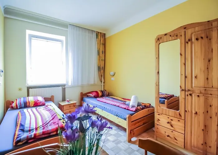 Economic 2Sb Apartment In Lively Area